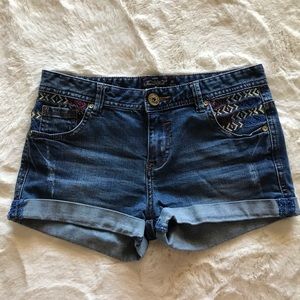 Jeanswest embroidered distressed denim hot short shorts